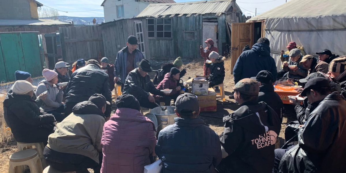 Mongolian church community shares a meal